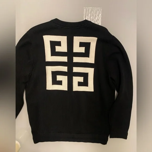 Givenchy sweater - Picture 10 of 14